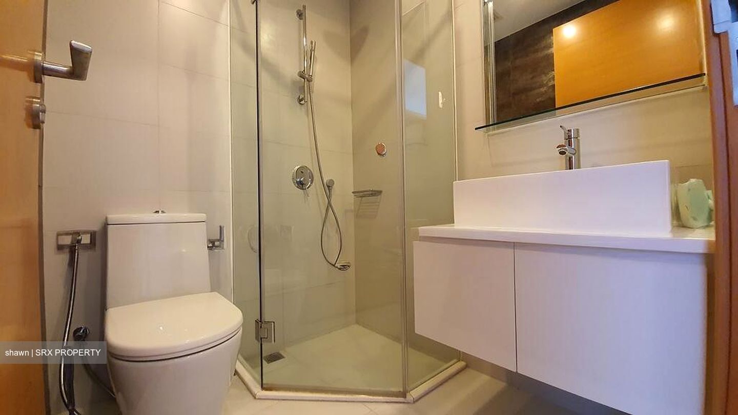 Centro Residences (D20), Condominium #518124571